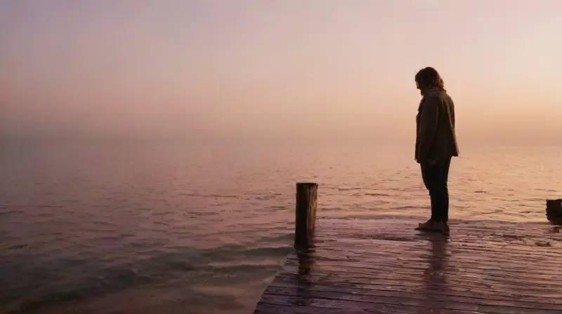Una despedida romántica al atardecer en el muelle
