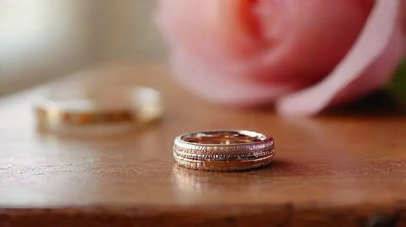 Anillos coloridos simbolizan matices del amor